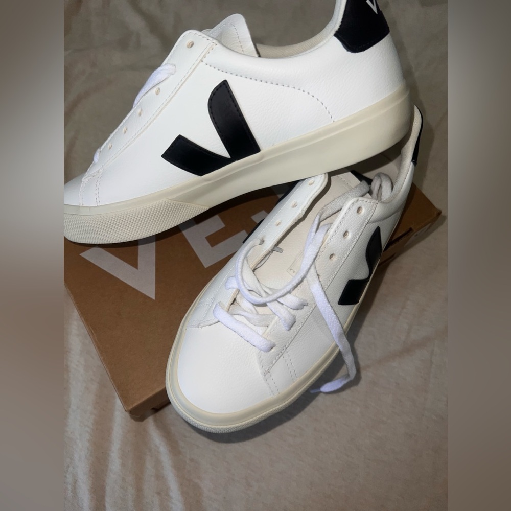 Ceja White Sneakers
